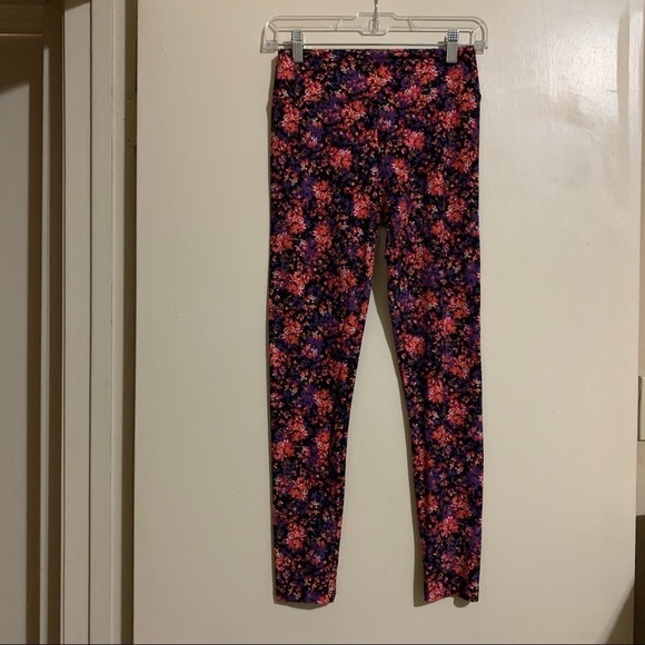 LuLaRoe Soft Knit Casual Purple Multicolor Floral Print Leggings. One Size - Picture 9 of 10
